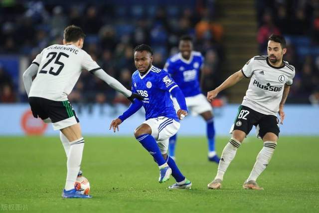 阿尔瓦雷斯22场欧冠11场首发 打进11球送4次助攻